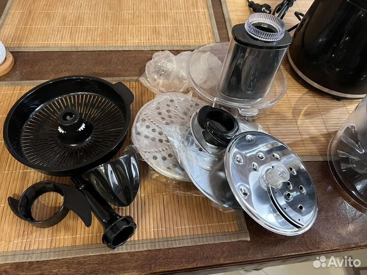 Кухонный комбайн Aresa Ar-1701