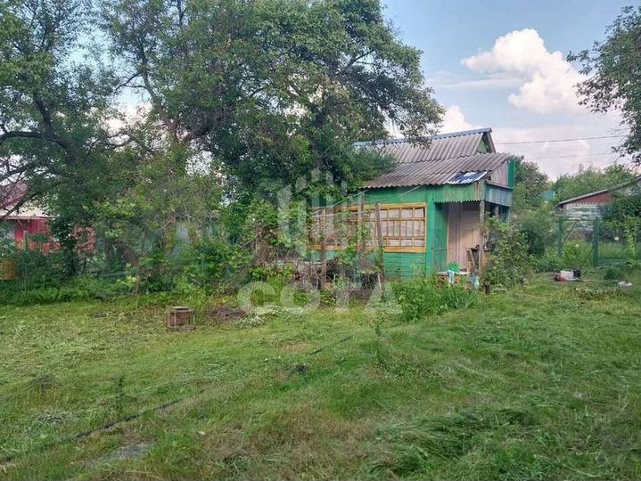 Дача 13,7 м² на участке 6 сот.