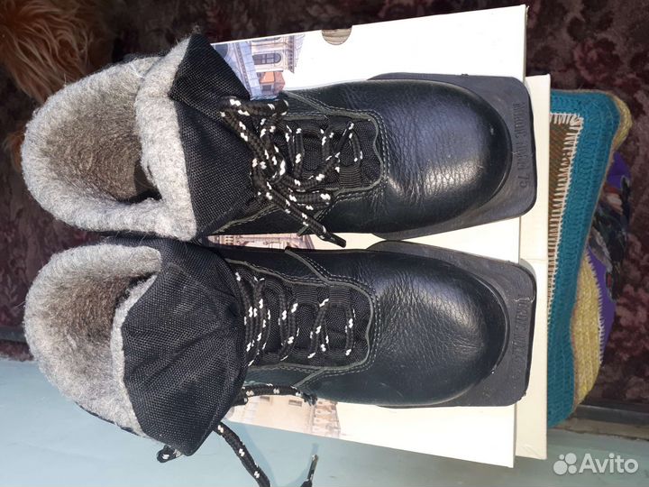 Лыжные ботинки