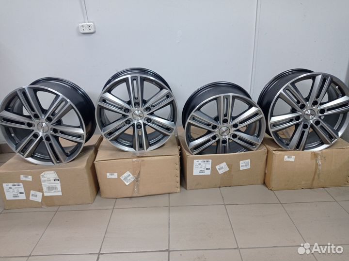 Продам литые диски r17 6*139