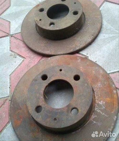 Передние тормозные диски Audi 100 c3
