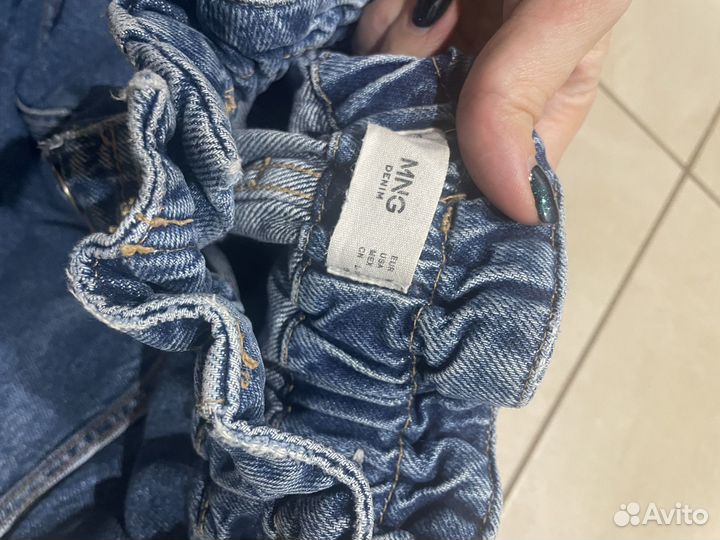 Джинсы mango