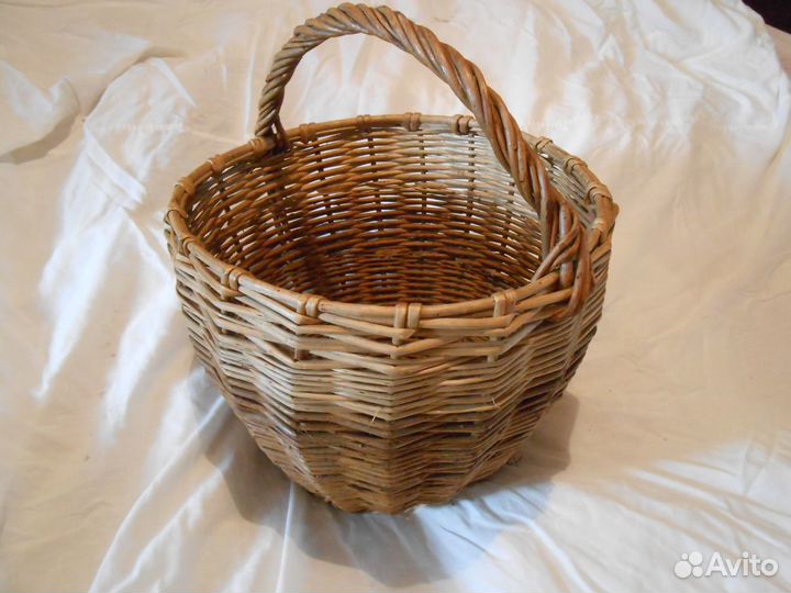 Корзинка плетеная, ручная работа