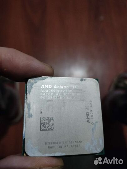 Материнская плата с процессором и памятью