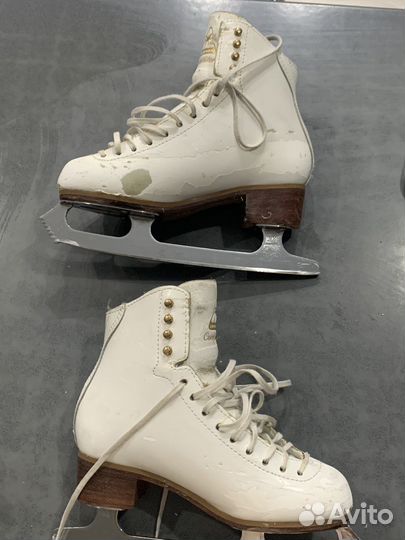 Фигурные коньки jackson