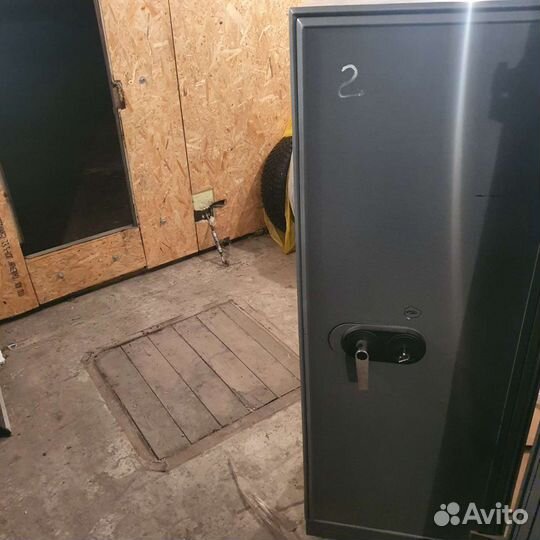 Сейф взломостойкий банковский