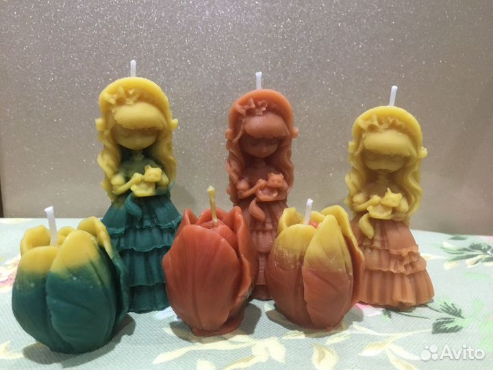 Восковая свеча Девочка с котенком