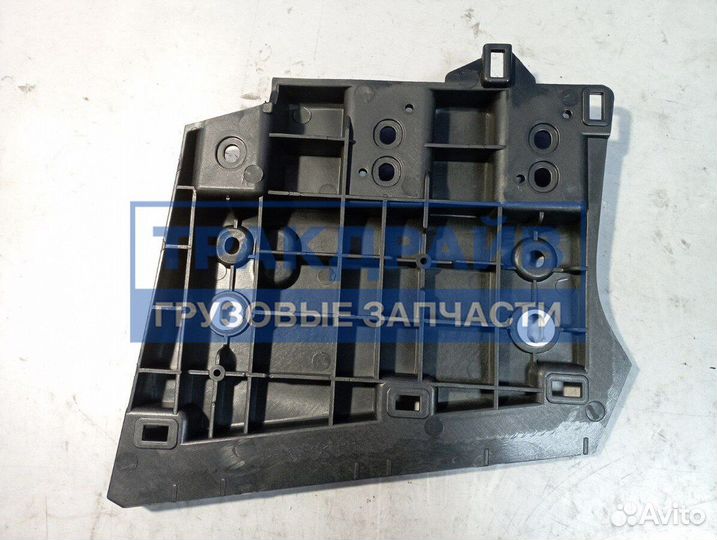 Кронштейн решетки радиатор Скания 6 серия