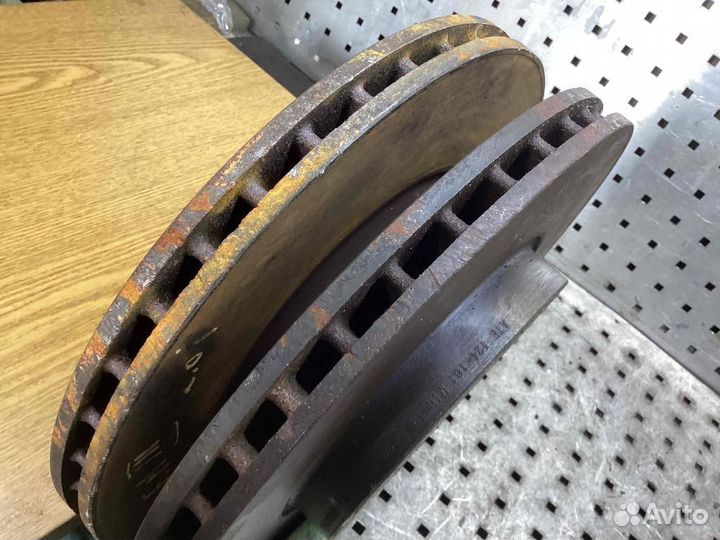 Диск тормозной передний Ford Mondeo