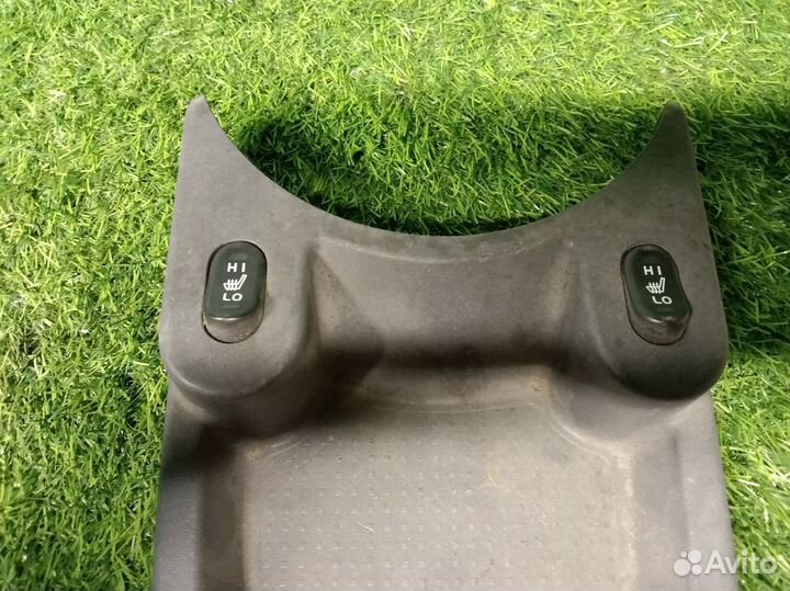 Панель с кнопками подогрева Mitsubishi Colt