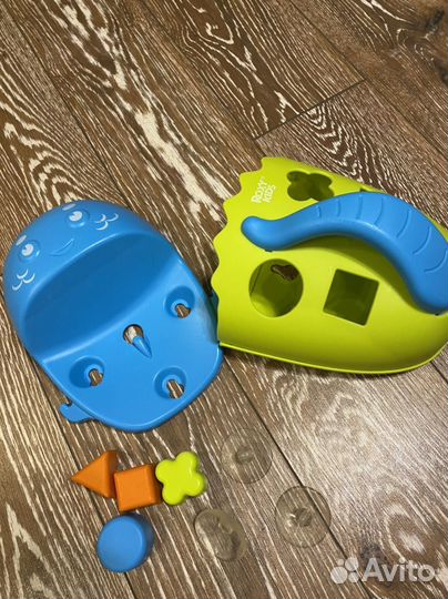 Сортер с полкой для игрушек в ванную