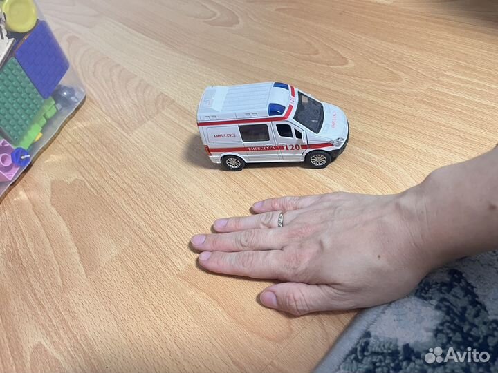 Машинка скорая помощь