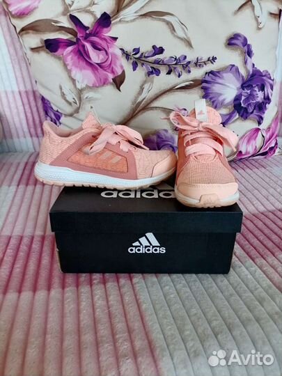 Кроссовки adidas