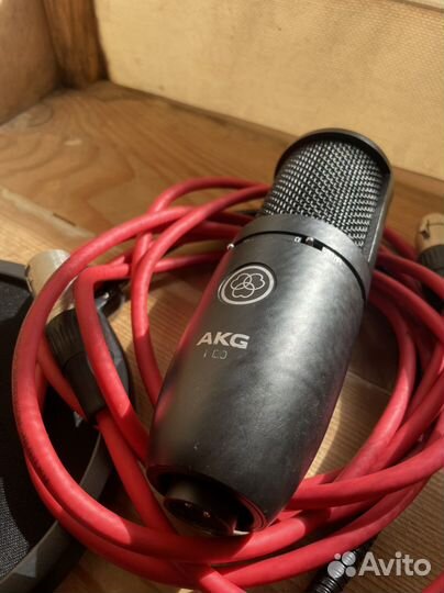 Студийный микрофон akg p120