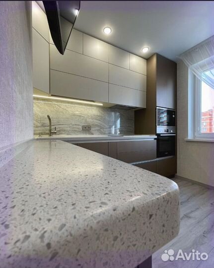 Угловой кухонный гарнитур