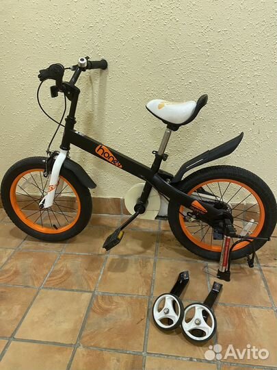 Детский велосипед Royal baby steel 18