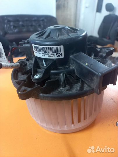 Моторчик печки Chevrolet Cruze