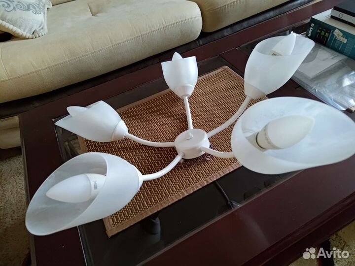 Люстра потолочная новая