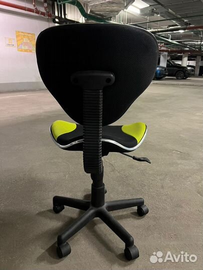 Кресло офисное signal Q-G2