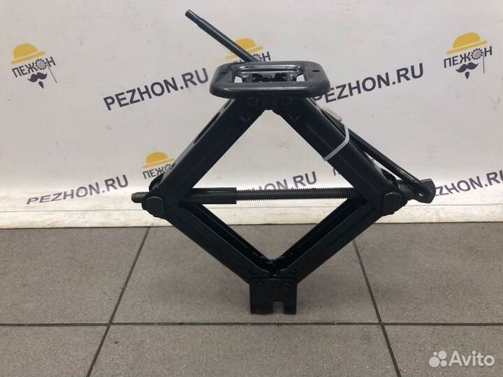 Домкрат Hyundai I30 хэтчбек 5 дв. 1.4 2009