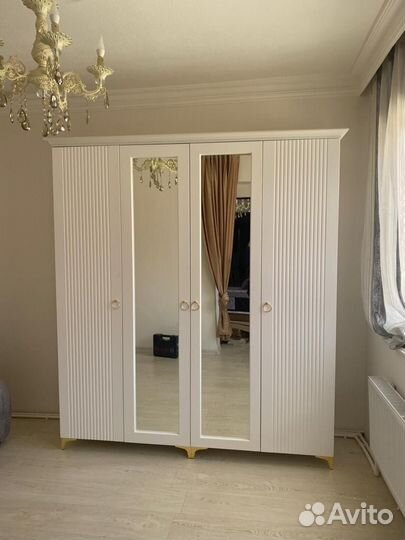 Шкаф распашной