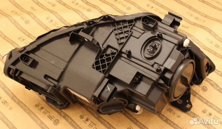 Фара левая mercedes A W176 12-15 BI-xenon ILS