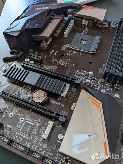 Материнская плата Gigabyte b450 aorus elite v2