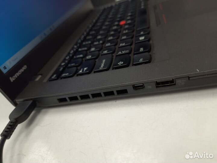 Ноутбук ThinkPad 1440 8/128 Gb