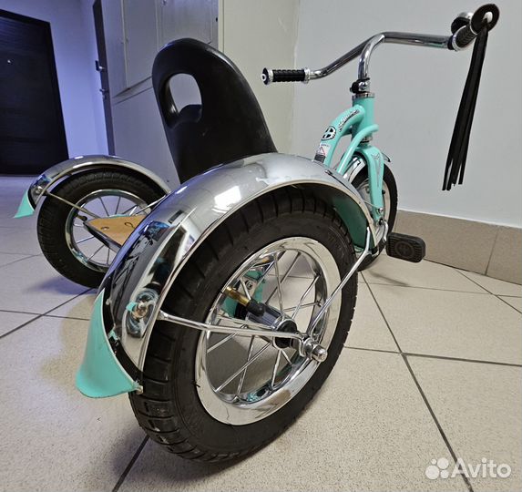 Трехколесный велосипед schwinn roadster trike