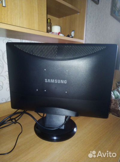 Монитор Samsung 22 дюйма