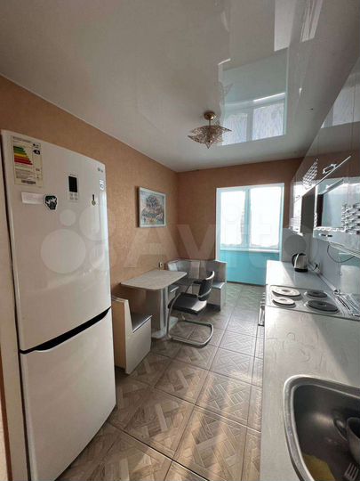 2-к. квартира, 53 м², 3/9 эт.