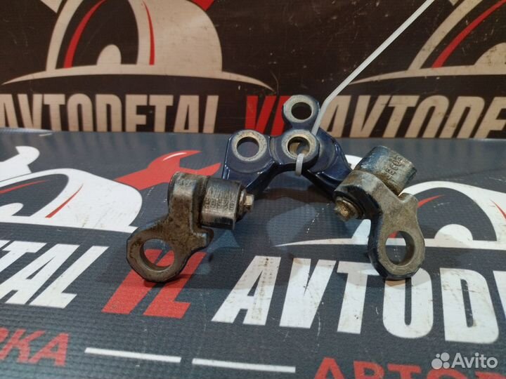 Петли двери задней Ford Focus c-max 1