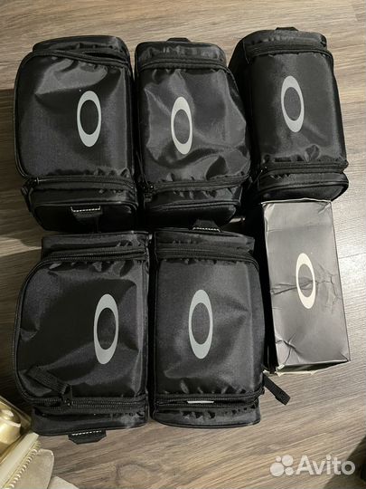 Горнолыжные очки oakley