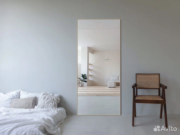 Зеркало в весь рост в раме настенное