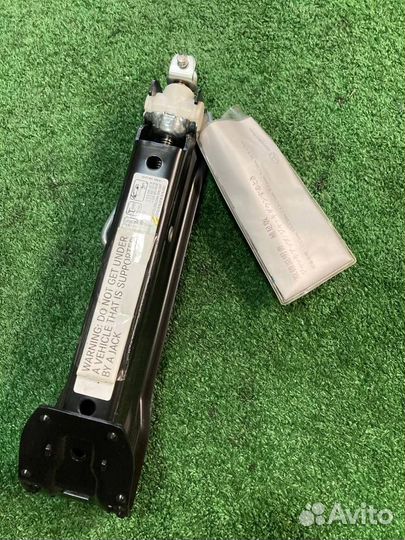 Домкрат Mercedes-Benz E-Class W212 274920 2015