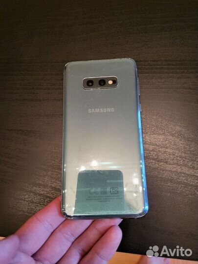 Samsung Galaxy S10e, 6/128 ГБ