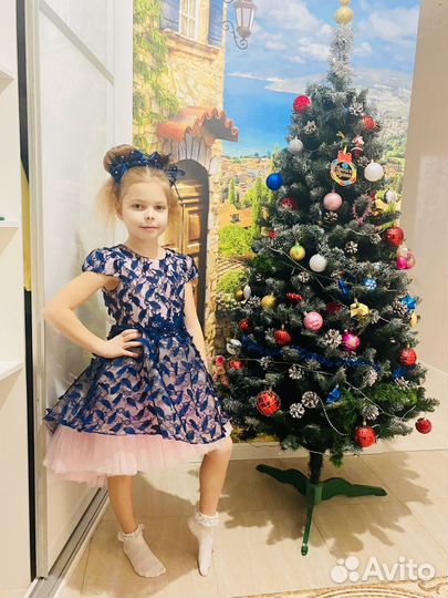 Нарядное платье для девочки 6-7 лет