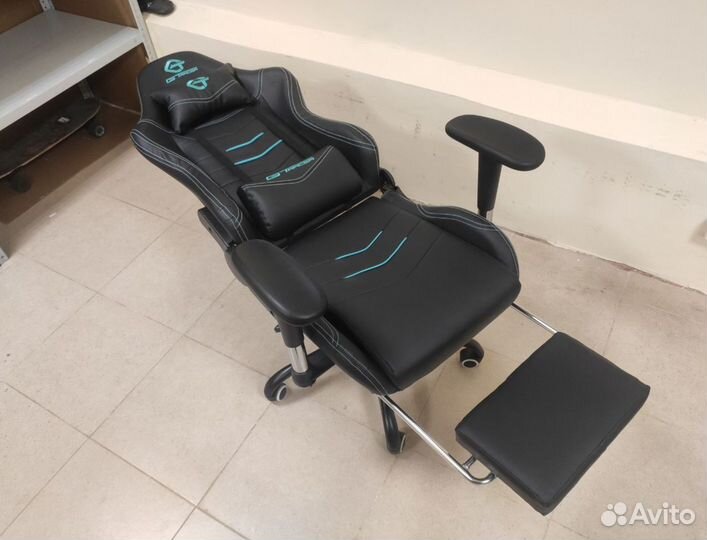 Игровое (геймерское) кресло с механизмом качания