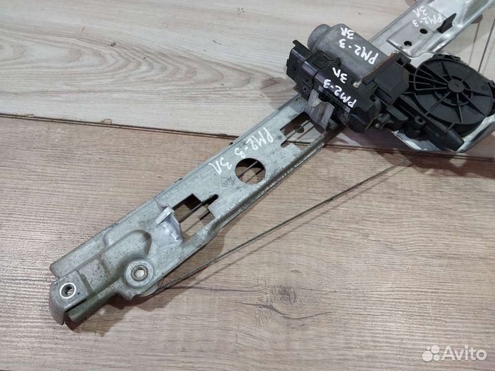 Стеклоподьемник задний Renault Megan 2