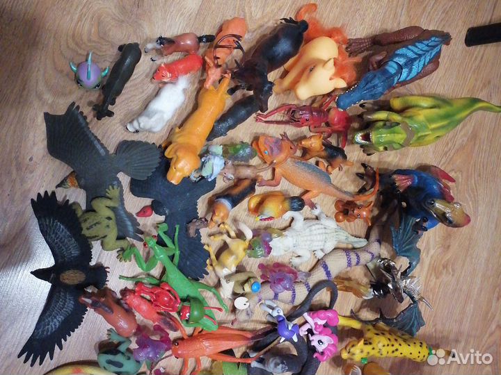 Фигурки игрушки животные, насекомые, из мультиков