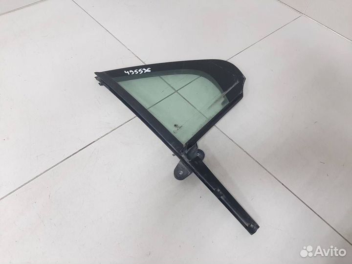 Стекло двери задней левой форточка Skoda Rapid 201