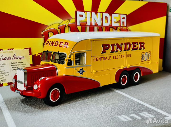 Коллекционная модель автобуса Bernand 28 1:43 sale