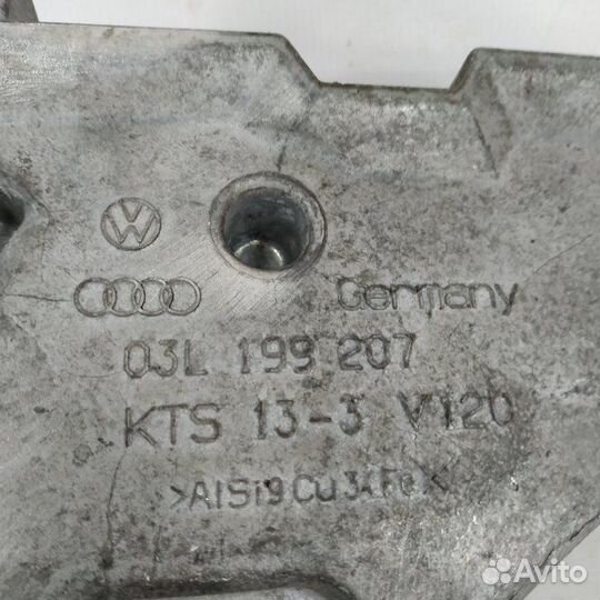 Опора двигателя передняя правая Audi Q3 8U 2014