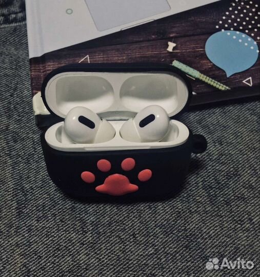 Чехол на наушники airpods