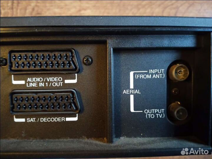 Видеомагнитофон Toshiba неисправный