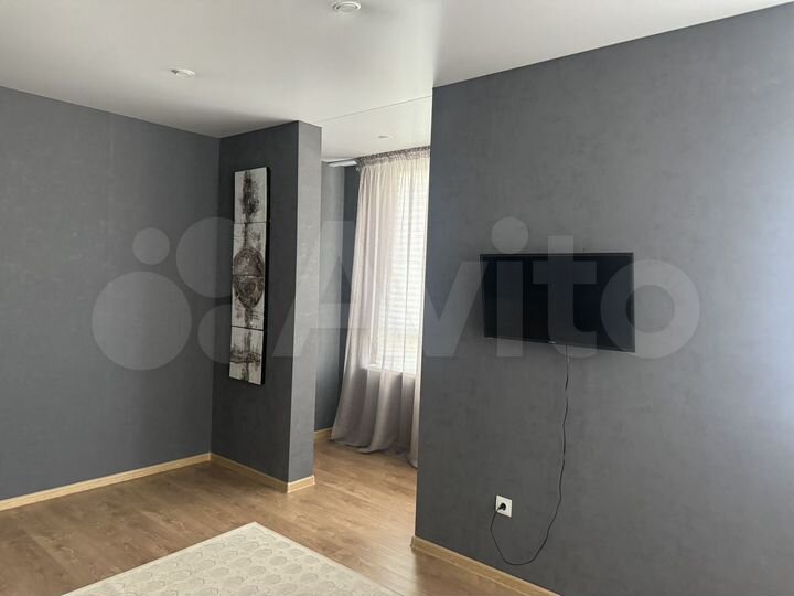 2-к. квартира, 64 м², 1/9 эт.