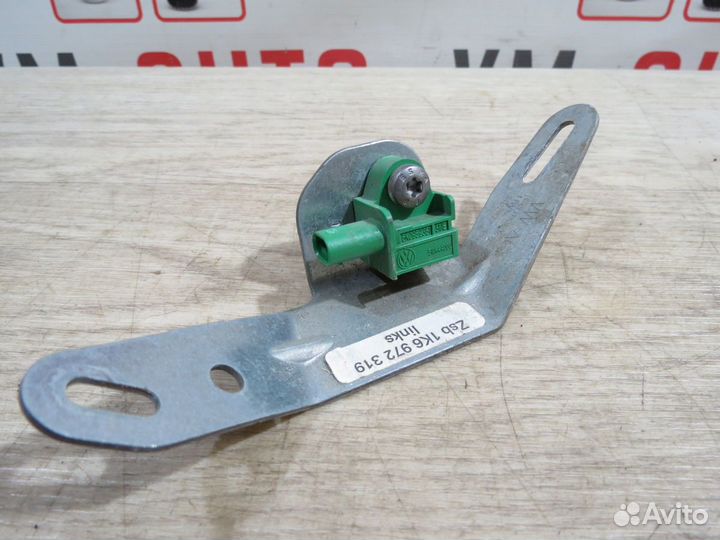 Датчик удара Volkswagen Golf 6