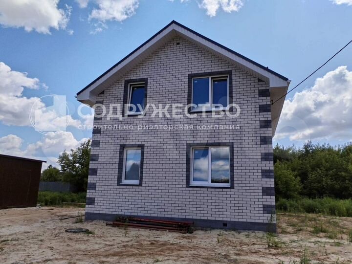 Коттедж 96 м² на участке 3 сот.