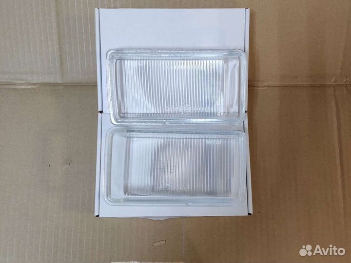 Стекло противотуманной фары Omega B 1994 - 2 шт