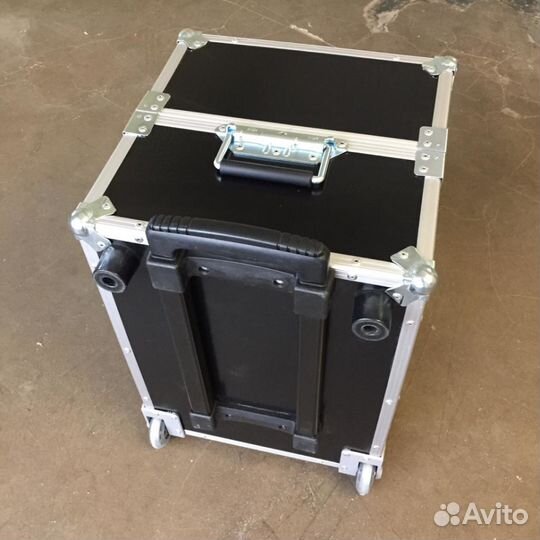 Алюминиевый кейс на 100 виниловых пластинок